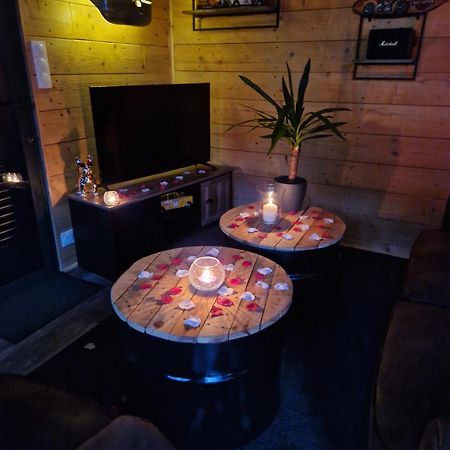 Chalet Industriel Avec Filet Et Spa 索里尼 外观 照片