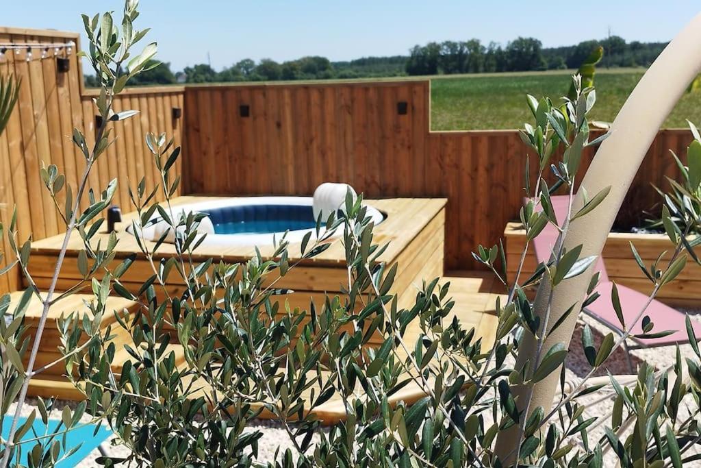 Chalet Industriel Avec Filet Et Spa 索里尼 外观 照片